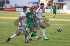 Landesliga - Saison 2024/25 - SV Manching - SV Cosmos Aystetten - Rainer Meisinger (Nr.8 - SV Manching)Fabian Krug weiss Aystetten - Balazs Gazdag weiss #14 Aystetten - Foto: Meyer Jürgen