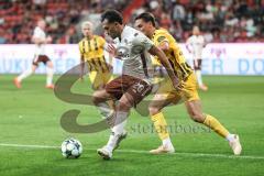 3. Liga; FC Ingolstadt 04 - Alemannia Aachen; Zweikampf Kampf um den Ball Nishan Velupilay (28 FCI) Petros Bagalianis (2 AA)