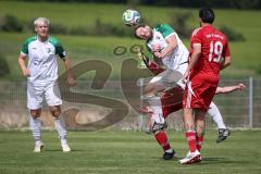 Kreisklasse - Saison 2025/26- SV Lippertshofen - Türkisch SV Ingolstadt-  - Arda Keskin rot Türkisch - Kai Lautenschläger weiss Lippertshofen  - Foto: Meyer Jürgen