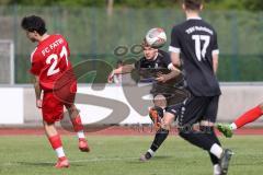 Bezirksliga - Saison 2025/26 - FC Fatih Ingolstadt - TSV Rohrbach - Nico Elfinger schwarz Rohrbach - Muhammedcan Tural rot Fatih - Foto: Meyer Jürgen