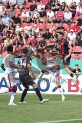 DFB-Pokal; FC Ingolstadt 04 - 1. FC Kaiserslautern; Ryan Malone (16, FCI) Wekesser Erik (13 FCK) Lukas Fröde (34, FCI)