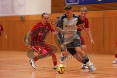 Hallenturnier Gaimersheim - Saison 2025/26 - TSV Baar-Ebenhausen - TSV Ober-u.Unterhaunstadt - Nico Köppe rot Ebenhausen rechts- Fabio Udella grau Oberhaunstadt - Florian Wild links rot Ebenhausen - Foto: Meyer Jürgen