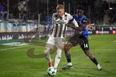 3. Liga - Saison 2026/27 - Waldhof Mannheim - FC Ingolstadt 04 - Lars Lokotsch (Nr.13 - FCI) - Olu Ogbemudia (Nr.14 - Waldhof Mannheim) - Foto: Meyer Jürgen