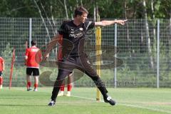 Bayernliga - Saison 2023/2024 - FC Ingolstadt 04 II - U21 - Trainingsauftakt - Cheftrainer Thomas Karg (FCI II) gibt Anweisungen - Foto: Meyer Jürgen