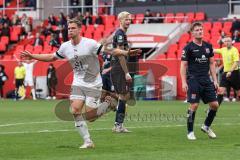 3. Liga; FC Ingolstadt 04 - SpVgg Unterhaching; Tor Jubel Treffer 2:0 Simon Lorenz (32, FCI)