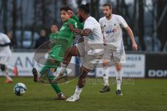 Bezirksliga - Saison 2025/26 - FC Gerolfing - DJK München - Ahmet Altay (Nr.25 - FC Gerolfing) - Dennis Appiiah weiss München - Foto: Meyer Jürgen