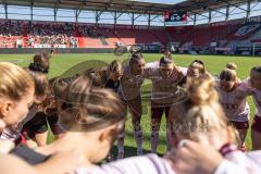 2. Frauen-Bundesliga; FC Ingolstadt 04 - SC Sand; Ansprache vor dem Spiel Kuya-Strobel Melissa (14 FCI)