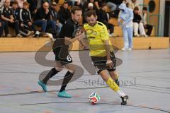 Lotto Bayern Hallencup - Lindenkreuzhalle Saison 2024/25 - FC Hitzhofen - DJK München - Maik Wnendt gelb Hitzhofen - Adam Puta schwarz München - Foto: Meyer Jürgen