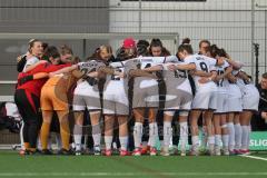 2. Bundesliga Frauen - Saison 2025/26 - FC Ingolstadt 04 Frauen - FSV Mainz -  Die Mannschaft bildet einen Kreis vor dem Spiel -  - XXXXX - Foto: Meyer Jürgen