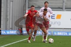 3. Liga - Saison 2025/26 - SV Wehen/Wiesbaden - FC Ingolstadt 04  - Niklas May (Nr.5 - Wiesbaden) - Marcel Costly (Nr.22 - FCI) - Foto: Meyer Jürgen