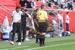 3. Liga; FC Ingolstadt 04 - TSV 1860 München; Sportdirektor Ivica Grlic  (FCI) schimpft zum Schiedsrichter