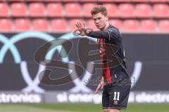 3. Liga; FC Ingolstadt 04 - VfB Stuttgart II; Sebastian Grönning (11, FCI) vor dem Elfmeter