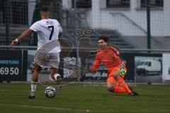 Bezirksliga - Saison 2025/26 - FC Gerolfing - DJK München - Torwart Michael Oblinger (Nr.1 - FC Gerolfing) - Berkan Altug weiss München - Foto: Meyer Jürgen