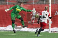Schanzer Amateurcup 2026 - TSV Kösching - TSV Wolnzach-  - Ibo Miller weiss Wolnzach mit einer Torchance - Michael Zimmermann Torwart Kösching - Foto: Meyer Jürgen