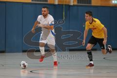 Hallenturnier MTV Ingolstadt - Saison 2025/26 - Reichertshofen - TSV Lichtenau - Mentor Haliti weiss Reichertshofen - Valentin Eichlinger gelb Lichtenau - Foto: Meyer Jürgen