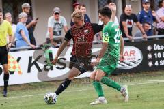 Testspiel; 3. Liga; VfB Eichstätt - FC Ingolstadt 04; Benedikt Schwarzensteiner (2, FCI) Zweikampf Kampf um den Ball