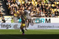 3. Liga - Saison 2024/25 - Alemannia Aachen - FC Ingolstadt 04  - Yannick Deichmann (Nr.20 - FCI) - Lukas Scepanik (Nr.8 - Alemannia Aachen) - Foto: Meyer Jürgen