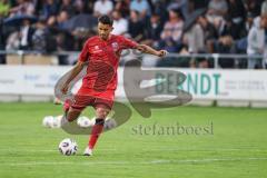 Toto Pokal; FC Sportfreunde Schwaig - FC Ingolstadt 04; vor dem Spiel Fredrik Carlsen (8, FCI)