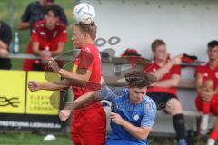 Kreisliga- Saison 2024/25- TSV Kösching - SV Hundszell - Sebastian Zabka rot Kösching - Leon Drees blau Hundszell - Foto: Meyer Jürgen