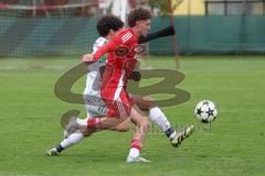 Kreisklasse - Saison 2025/26- Türk SV Ingolstadt - SV Lippertshofen - - Enis Kuqanaj rot Türkisch  links - Marc Funk weiss Lippertshofen -  Foto: Meyer Jürgen