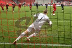 3. Liga; FC Ingolstadt 04 - Rot-Weiss Essen; Elfmeter Tor Jubel Treffer 1:2 Anschlusstreffer Dennis Kaygin (10, FCI) Torwart Golz Jakob (1 RWE)