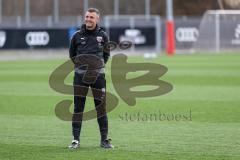 3. Liga; FC Ingolstadt 04 - Trainingsauftakt im Audi Sportpark, Trainingsgelände; Cheftrainer Michael Köllner (FCI) gut gelaunt