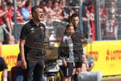 Toto-Pokal; Finale; FV Illertissen - FC Ingolstadt 04; Cheftrainer Michael Köllner (FCI) an der Seitenlinie, Spielerbank