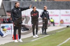 3. Liga; VfB Stuttgart 2 - FC Ingolstadt 04; an der Seitenlinie, Spielerbank Co-Trainer Fabian Reichler (FCI) Cheftrainerin Sabrina Wittmann (FCI)