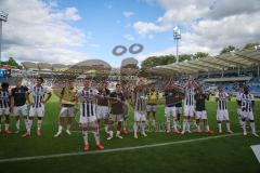 3. Liga - Saison 2026/27 - 1. FC Saarbrücken - FC Ingolstadt 04  - Das Spiel ist aus - jubel  - Die Spieler bedanken sich bei den Fans - Foto: Meyer Jürgen