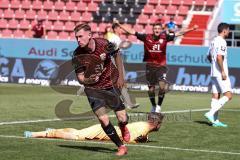 3. Liga; FC Ingolstadt 04 - Hallescher FC; Jannik Mause (7, FCI) Tor Jubel Treffer Torwart Müller Sven (1 Halle) Julian Kügel (31, FCI)