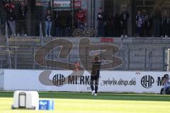 3.Liga - Saison 2023/2024 - SC Freiburg II - FC Ingolstadt 04 - Cheftrainer Michael Köllner (FCI) begrüßt die Fans - Foto: Meyer Jürgen