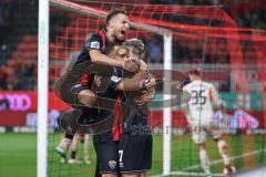 3. Liga; FC Ingolstadt 04 - Borussia Dortmund II; Tor Jubel Treffer 5:3 David Kopacz (29, FCI) mit Dennis Borkowski (7, FCI) Max Besuschkow (17, FCI)