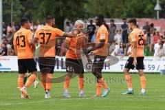 Toto-Pokal; SV Manching - FC Ingolstadt 04; Tor Jubel Treffer Daouda Beleme (9, FCI) mit Thomas Rausch (45, FCI) Pascal Testroet (37, FCI) Felix Keidel (43, FCI) Arian Llugiqi (25, FCI)