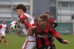 Kreisklasse - Saison 2025/26- Türk SV Ingolstadt - SC Steinberg-  - Denis Kuqanaj weiss Türkisch  - Aidan Röttger rot Steinberg  - Foto: Meyer Jürgen