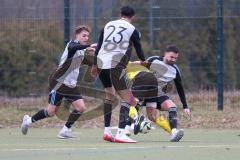 Freundschaftsspiel - Saison 2025/26 - TSV Ober./Unterhaunstadt -  TSV Neustadt  - Muris Avdic gelb Neustadt - Emre Erdogan #23 grau Oberh.stadt - Nikola Kamenjasevic grau Oberh.stadt rechts - Foto: Meyer Jürgen