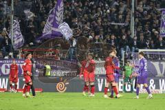 3. Liga; VfL Osnabrück - FC Ingolstadt 04; Spiel ist aus, Niederlage, hängende Köpfe Davide Sekulovic (33, FCI) Simon Lorenz (32, FCI) Julian Kügel (29, FCI) Gustav Christensen (24, FCI) Fabinski Robin (27 VFL) Jacobsen Bjarke (15 VFL) Torwart Kai Eisele 