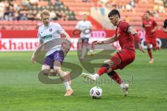 3. Liga; FC Ingolstadt 04 - Erzgebirge Aue; Zweikampf Kampf um den Ball Linus Rosenlöcher (19, FCI) Weinhauer Erik (7 Aue)