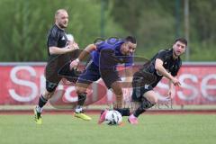 Kreisklasse - Saison 2025/26- TSV Ingolstadt Nord - MTV Ingolstadt - Tiago Joia Tavares lila MTV - Ali Gündogan schwarz Ing Nord - Erkan Uysal schwarz Ing Nord  links - Foto: Meyer Jürgen