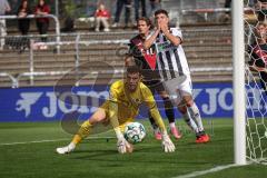 3. Liga - Saison 2026/27 - Victoria Köln - FC Ingolstadt 04  - Georgios Antzoulas (Nr.6 - FCI) - Torwart Arne Schulz (Nr.1 - Viktoria Köln) - Foto: Meyer Jürgen