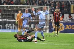 3. Liga; TSV 1860 München - FC Ingolstadt 04; schnappt sich den Ball Sebastian Grönning (11, FCI) Reinthaler Max (16 TSV) Philipp David (8 TSV)