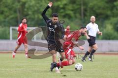 Kreisliga - Saison 2025/26- TSV Ingolstadt Nord - Türk SV Ingolstadt - Ersin Ucar schwarz Ing Nord - Onur Keskin rot Türkisch - Foto: Meyer Jürgen