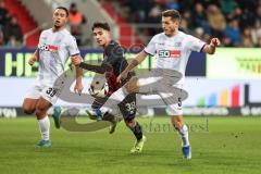 3. Liga; FC Ingolstadt 04 - VfL Osnabrück; Zweikampf Kampf um den Ball Deniz Zeitler (38, FCI) Karademir Yigit (39 VFLO) Ajdini Bashkim (5 VFLO)