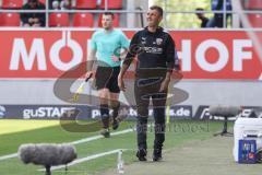3. Liga; FC Ingolstadt 04 - SV Elversberg; Cheftrainer Michael Köllner (FCI) an der Seitenlinie, Spielerbank