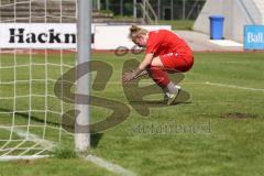 DFB - Pokal Frauen 1. Runde - Saison 2023/2024 - FC Ingolstadt 04 - FC Carl Zeiss Jena - Nina Penzkofer (Nr.13 - FCI Frauen) vergibt eine Torchance - Metzner Anika blau Jena - enttäuscht - Foto: Meyer Jürgen