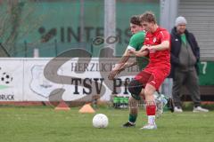 Kreisklasse - Saison 2025/26- TSV Pförring - SV Karlshuld-  - Jonas Bäumler rot Pförring - Jonas Walter grün Karlshuld - Foto: Meyer Jürgen