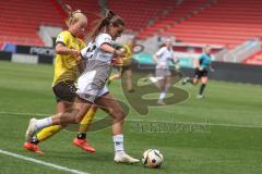 2. Bundesliga Frauen - Saison 2024/25 - FC Ingolstadt 04 Frauen - SV Weinberg - Magdalena Schwarz (Nr.23 - FCI Frauen) - Hilkert Nadine gelb Weinberg - Foto: Meyer Jürgen