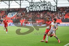 3. Liga; FC Ingolstadt 04 - SSV Jahn Regensburg; Yann Sturm (7, FCI) Oliveira Nicolas (25 SSV) Zweikampf Kampf um den Ball