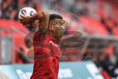 3. Liga; FC Ingolstadt 04 - Alemannia Aachen; Einwurf Marcel Costly (22, FCI)