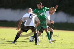 2023_10_22 - Bezirksliga - Saison 2023/24 - TSV Gaimersheim - SV Waldeck - Philipp Kaiser #5 weiss Waldeck - Hakan Düzgün (Nr.25 - Gaimersheim) - Foto: Meyer Jürgen