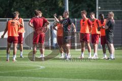 3. Liga - Saison 2026/27 - 1. Trainingseinheit mit Achim Beierlorzer - Cheftrainer Achim Beierlorzer (FCI) - XXXXX - Foto: Meyer Jürgen